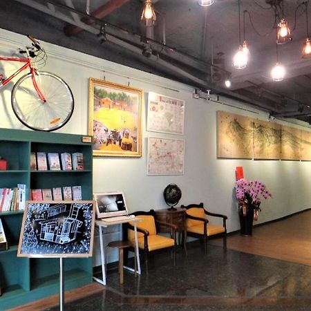 Dongning Atlas Hotel Tainan Bagian luar foto