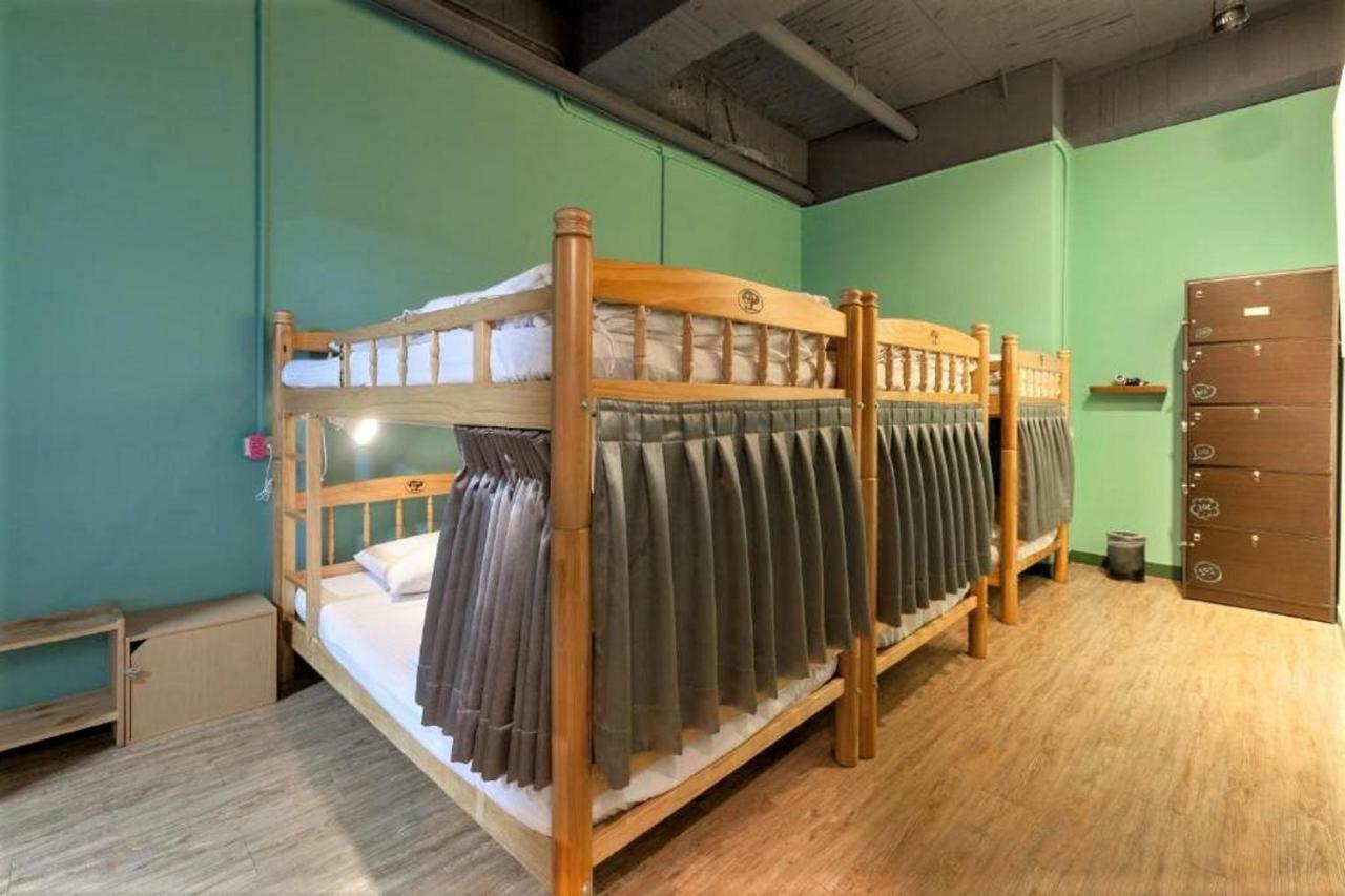 Dongning Atlas Hotel Tainan Bagian luar foto