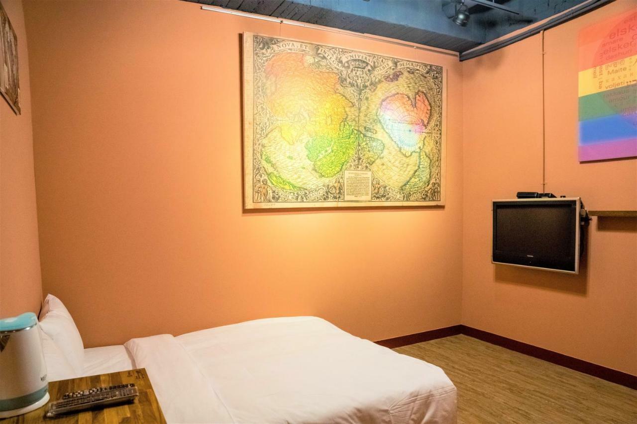Dongning Atlas Hotel Tainan Bagian luar foto