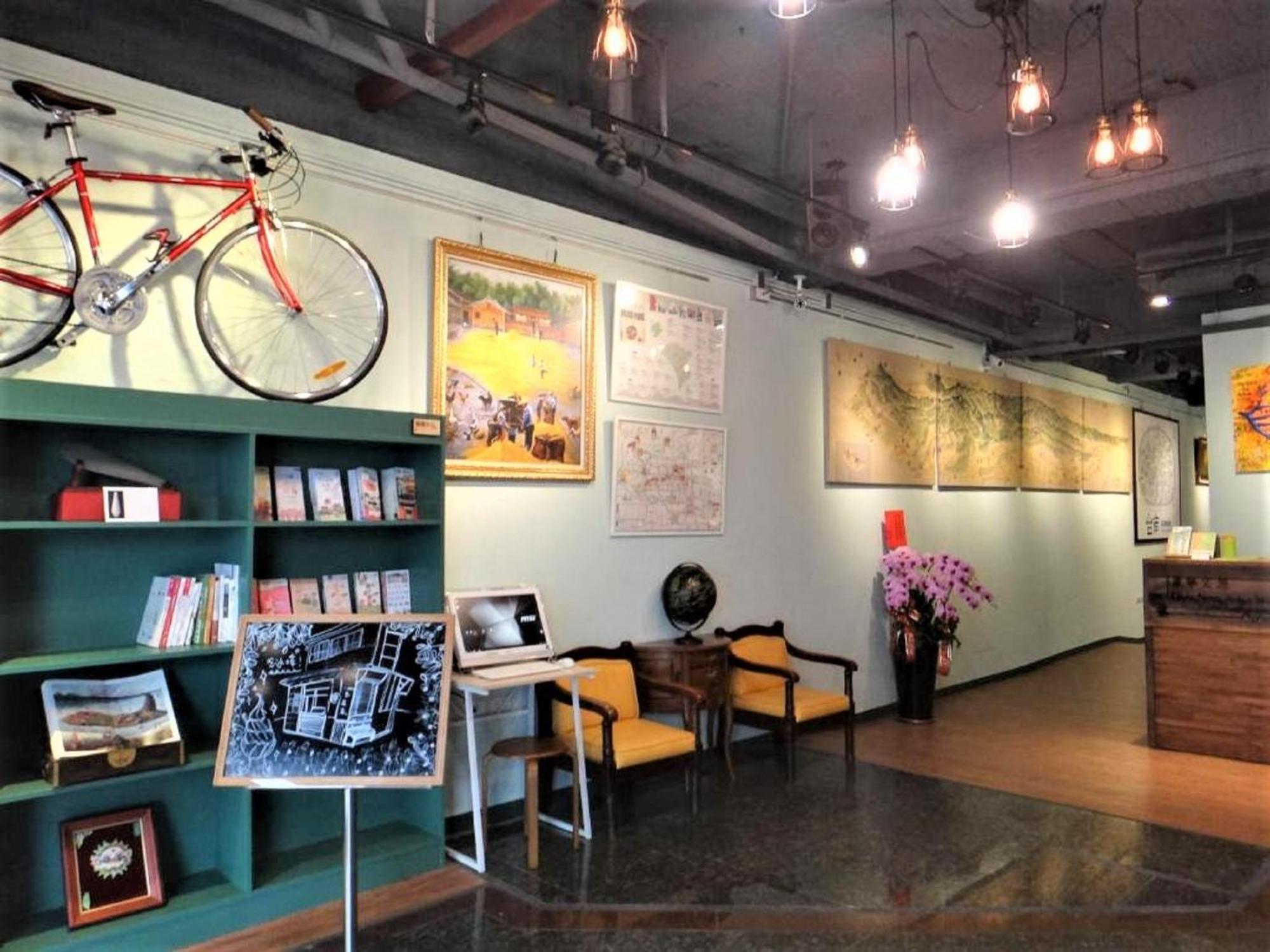 Dongning Atlas Hotel Tainan Bagian luar foto